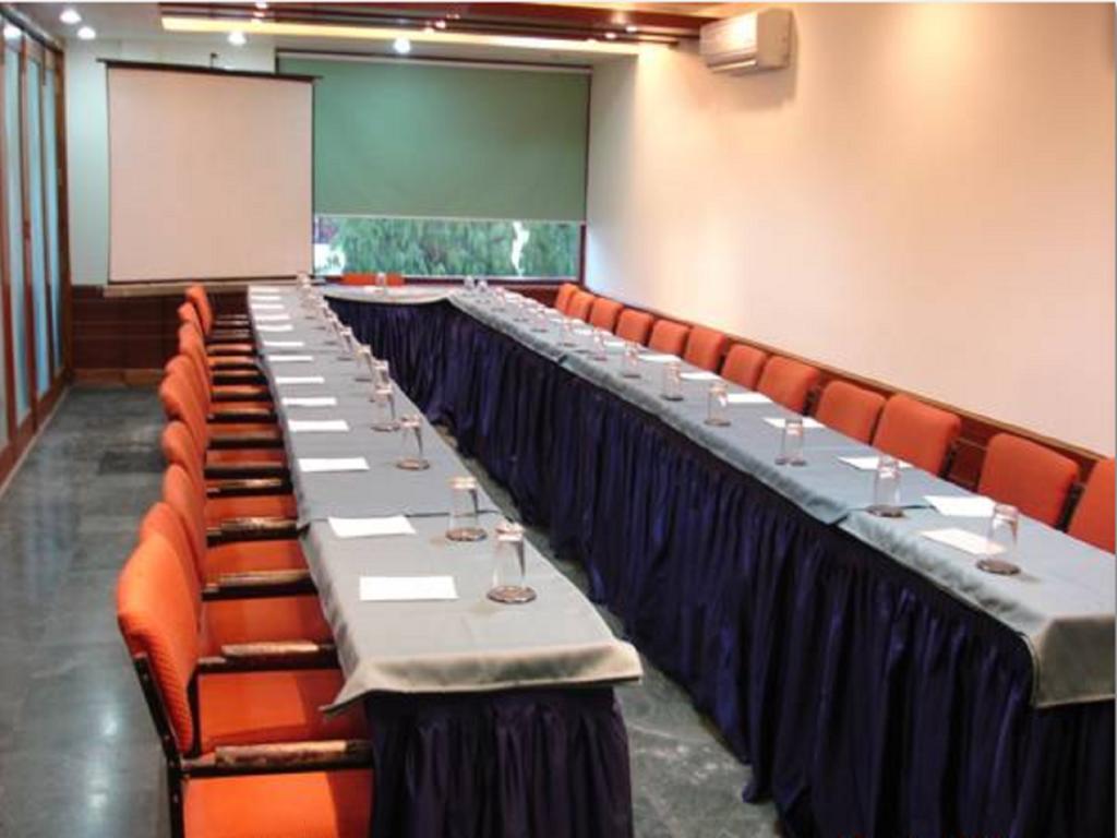 Oyo 15791 Flagship Hotel Executive Hazratganj Lucknow Exteriör bild
