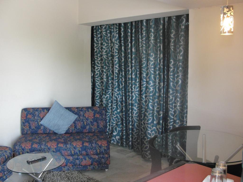 Oyo 15791 Flagship Hotel Executive Hazratganj Lucknow Exteriör bild