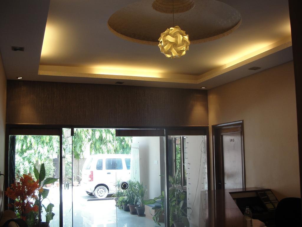 Oyo 15791 Flagship Hotel Executive Hazratganj Lucknow Exteriör bild